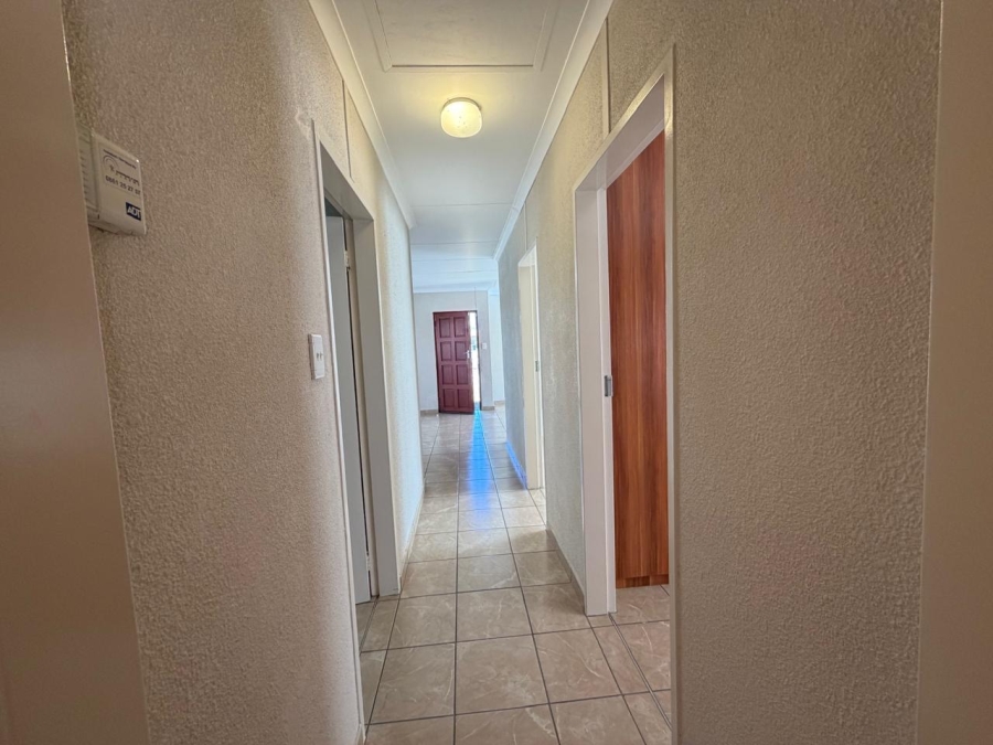 To Let 3 Bedroom Property for Rent in Waterkloof Hill Estate North West